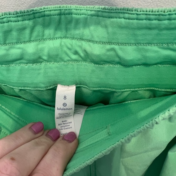 Tracker Short 4” SZ 8 - Picture 4 of 4